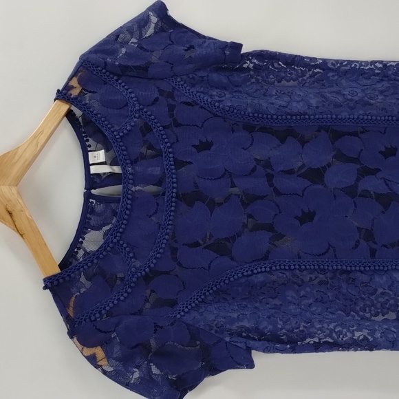 Lauren Conrad brocade and lace blue sheer blouse top size medium short sleeve - Picture 2 of 9